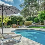 Eden Parc 2 Villa *